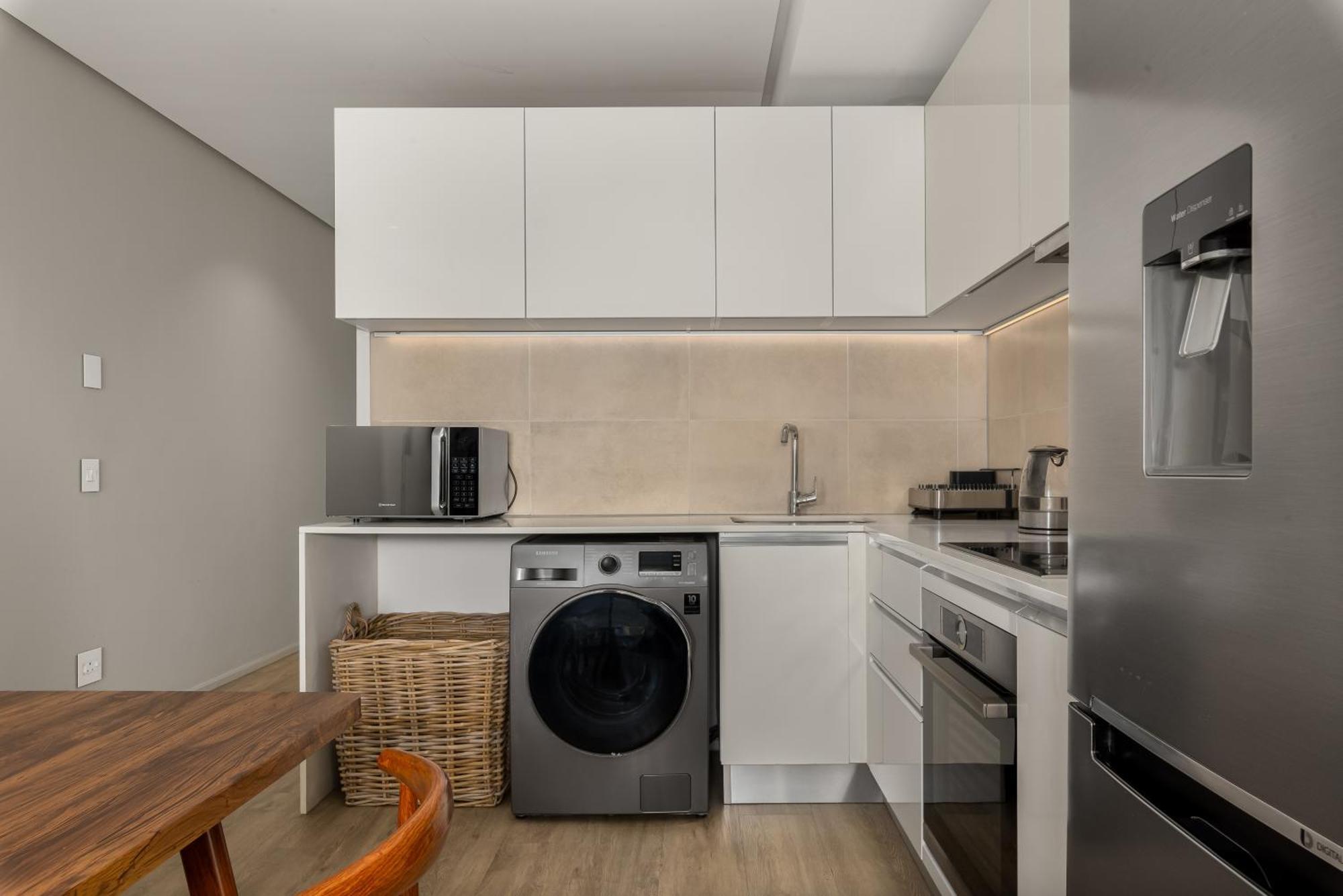 117 On Strand Apartments Fokváros Kültér fotó