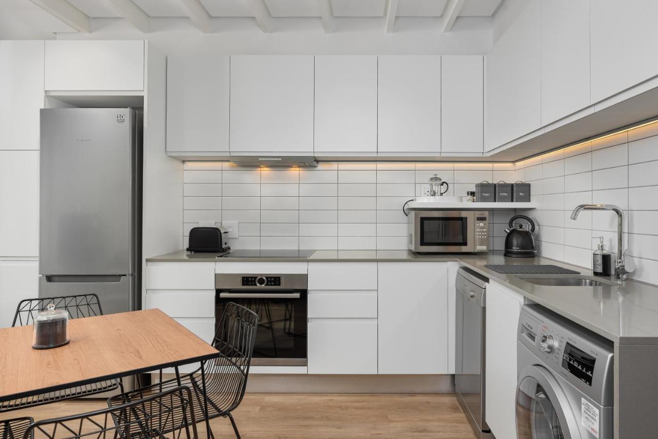 117 On Strand Apartments Fokváros Kültér fotó