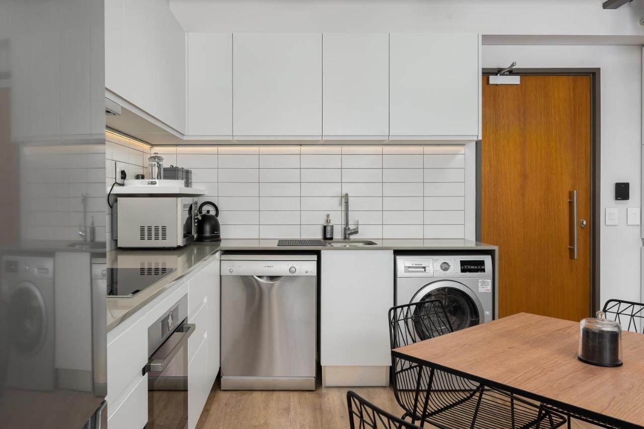 117 On Strand Apartments Fokváros Kültér fotó